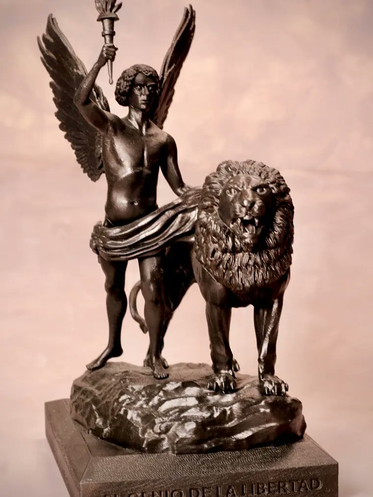 El Genio de la Libertad escala 1/10 esculpido por mí en 3D, basado en la obra de escultor Roberto Negri en Plaza Italia, Chile.