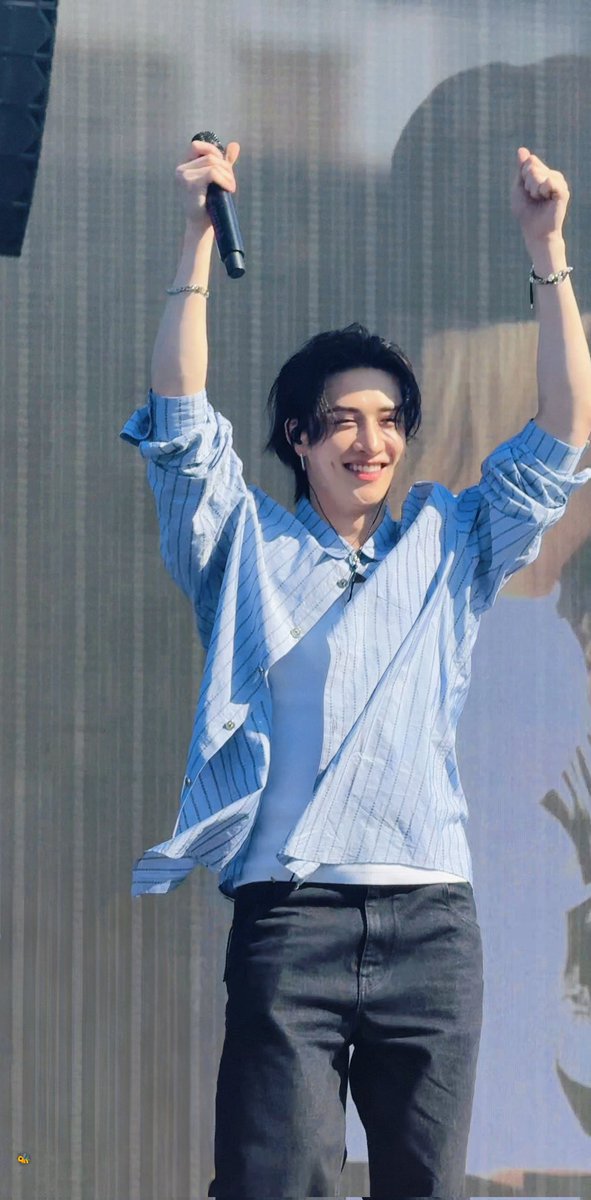 Maya🐝 tweet media