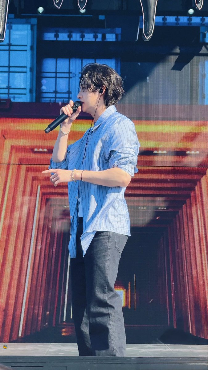 Maya🐝 tweet media