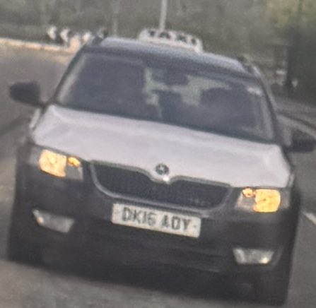 darrenjwindle's tweet photo. @NewcastleCC this idiot using a right turn lane to go straight on at Howdon Road. Proceeds to slow down 10mph because I beeped at it. Then as I thought I hit him as he was coming off the roundabout I attempted to get him stopped. He just stuck his fingers up and sped off. 1/2 https://t.co/Xi79CIGj7Y