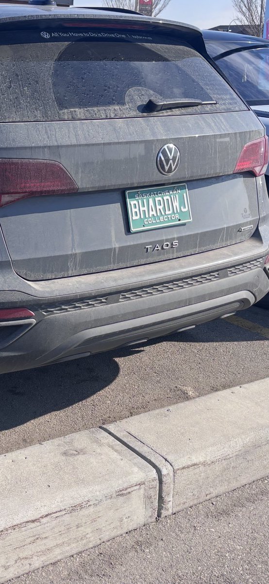 Hey <a href="/TimHortonsYQR/">Tim Hortons Regina</a> can you please have a discussion with your staff at store #90 about how being late for work is no excuse for wreck-less driving &amp; speeding through a school zone at 9am. Next time <a href="/reginapolice/">Regina Police</a> will be contacted. Attached is the vehicle plate,male driver w/ 👓.