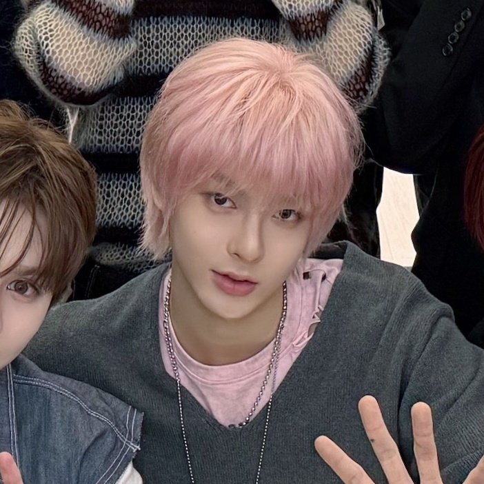 hyunjun pics tweet media