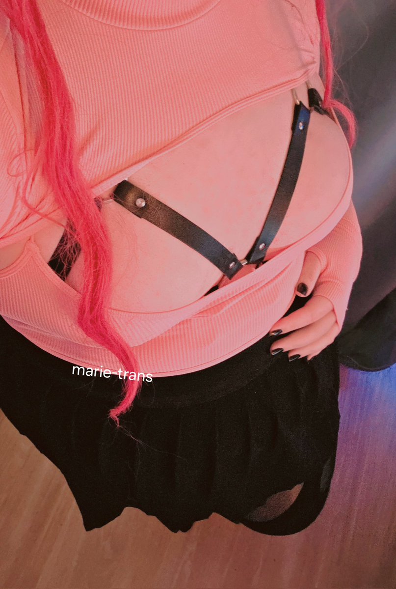 Marie 🏳️‍⚧️ tweet media