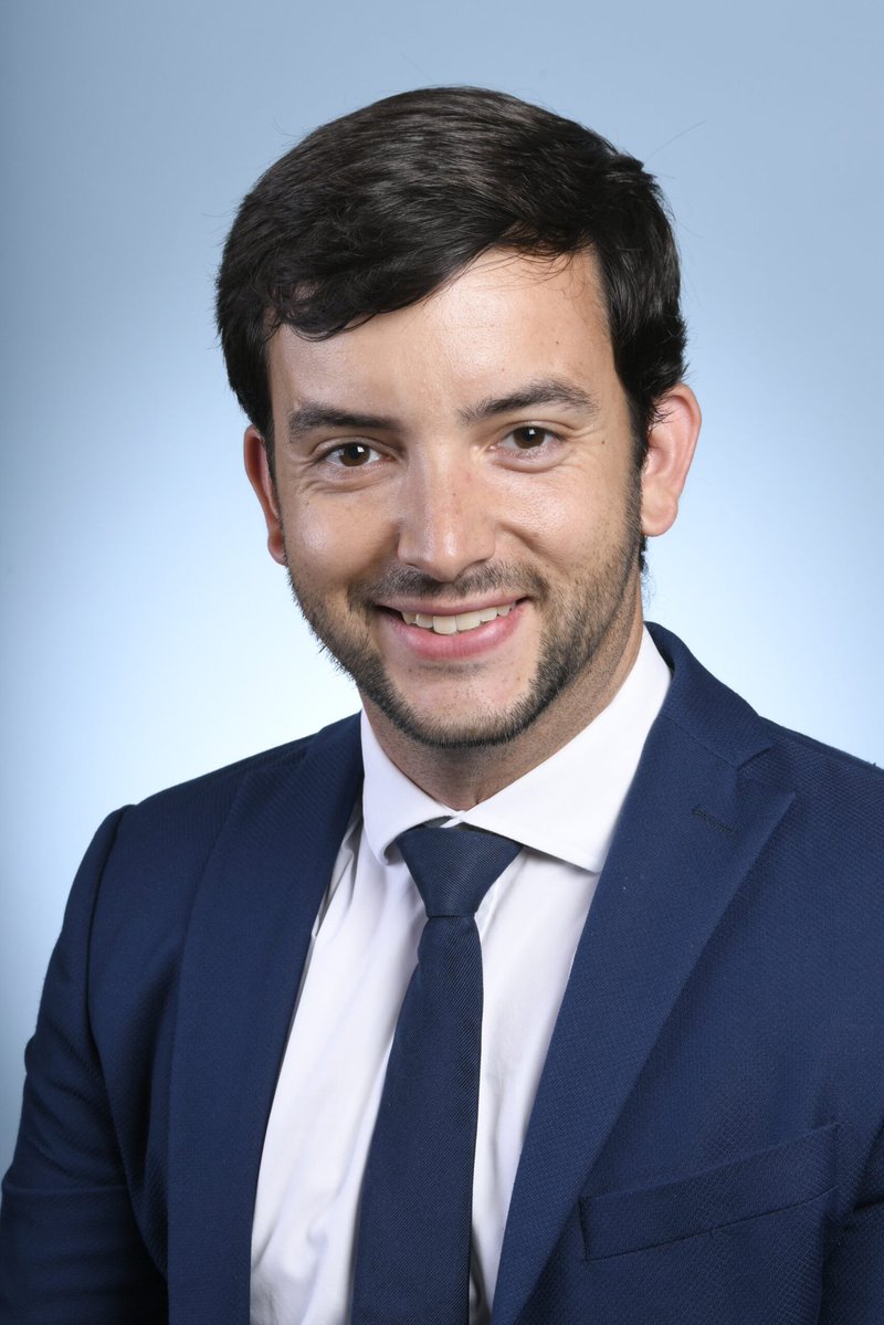 Jon De Lorraine tweet media