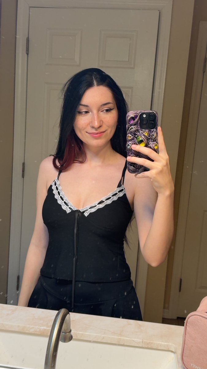 SR alexis ♡ tweet media