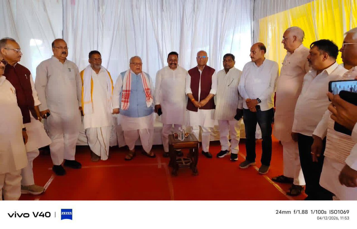 Vijay Bahadur Pathak tweet media