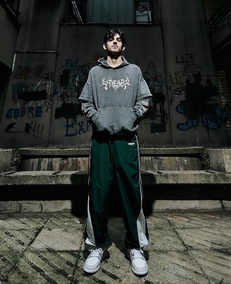 DeadlyFunMan tweet media