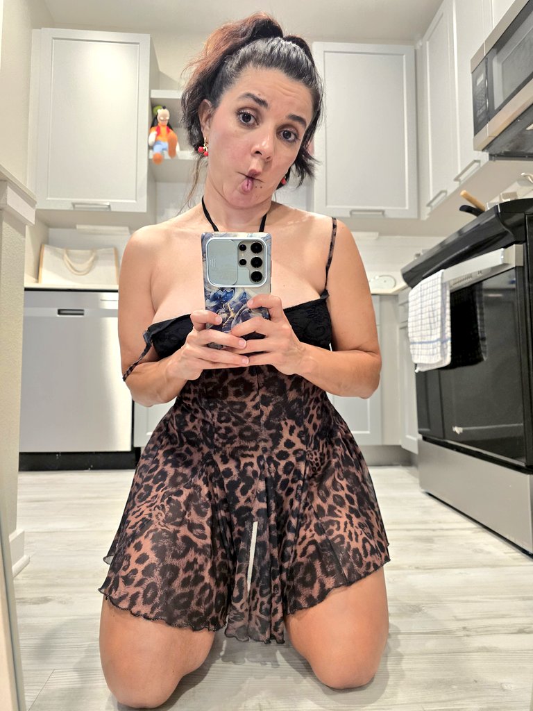 LizyShorty tweet media