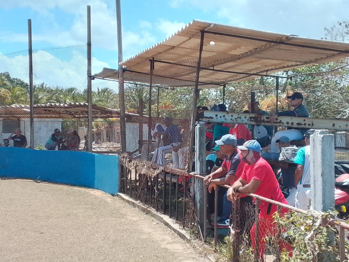 Islavisión tweet media