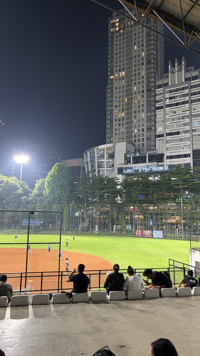 َ 𝜗𝜚 tweet media