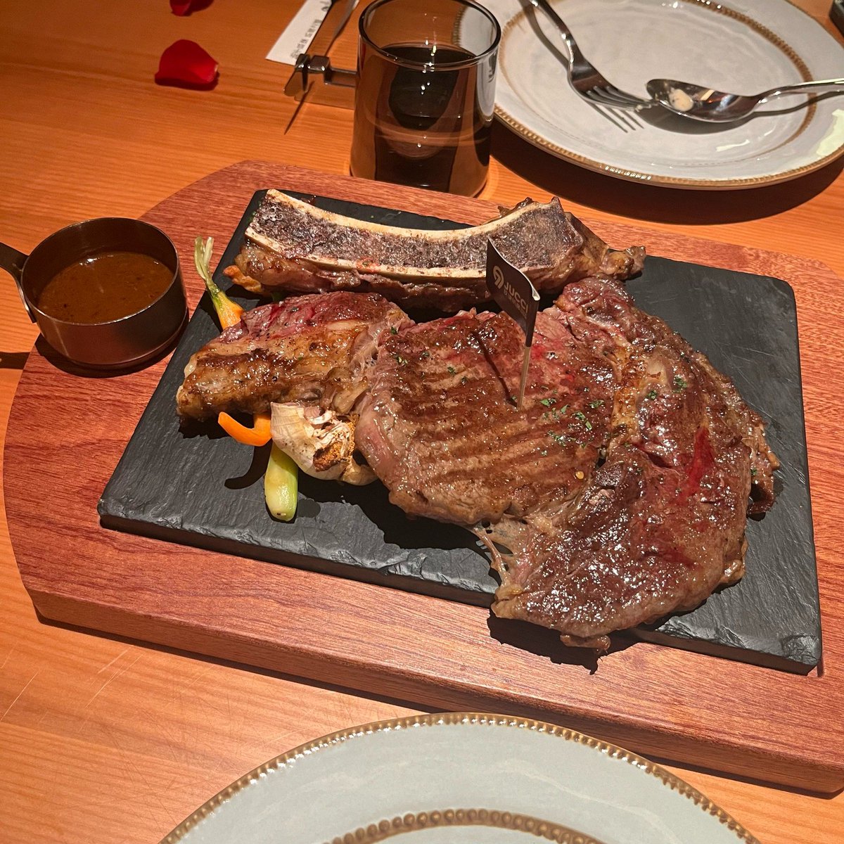 teiara minor tweet media