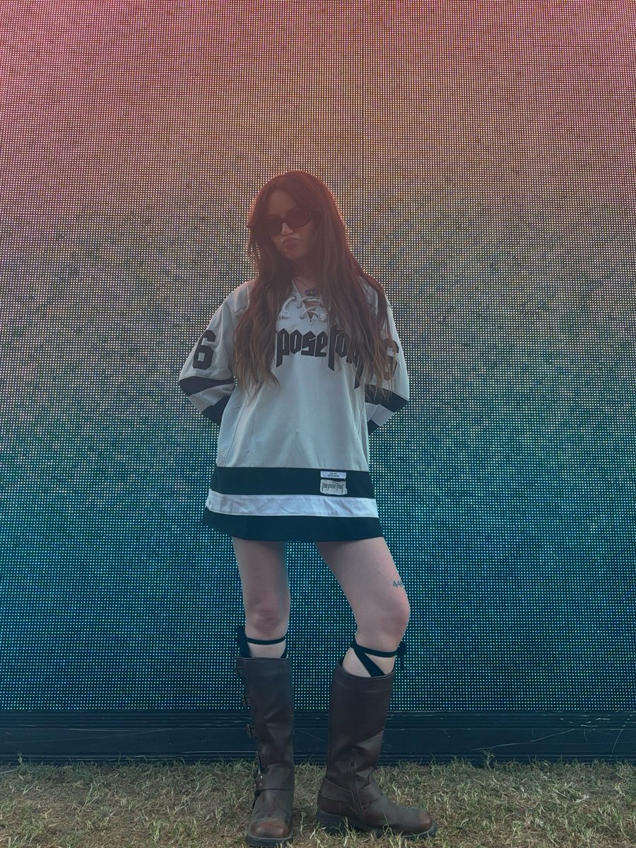 mo ⋆. 𐙚 ̊ tweet media