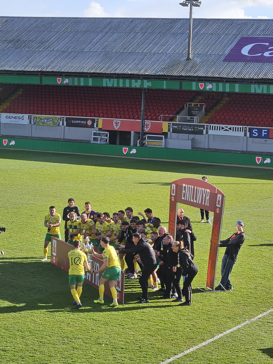 groundhopper_92's tweet photo. 🟡🟢 Caernarfon Town 3-0 Flint Town United ⚪️⚫️

Game 8️⃣4️⃣ 2025/26
📅 Sunday 12th April
🏟 Rodney Parade, Newport
🏆 Welsh Cup Final 🏴󠁧󠁢󠁷󠁬󠁳󠁿
👥 2,224

#groundhopper #groundhopping https://t.co/Z9XwlZfux6