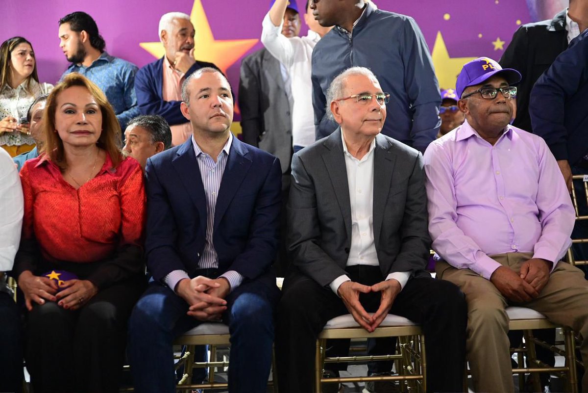 DIGICOMPLD's tweet image. #Flashes 📸 

En #SantiagoRodríguez, sentados, atentos y enfocados.

Hoy se retomó el trabajo con una asamblea provincial de gran relevancia, tras la pausa por la #SemanaSanta.

¡Mira #KLK con #STGORodríguezEsPLD! 🙌