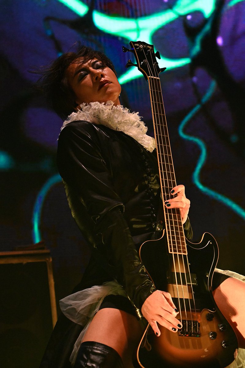 toshiya posting tweet media