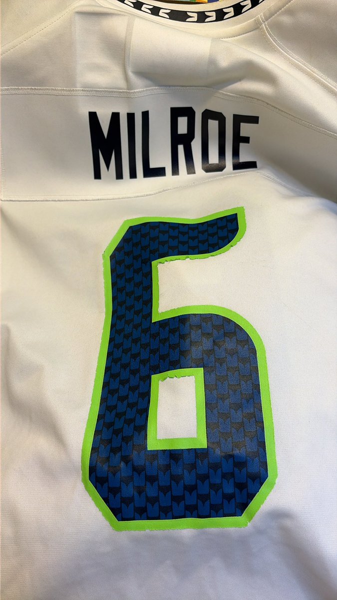 𝘶𝘯𝘰 💍 tweet media