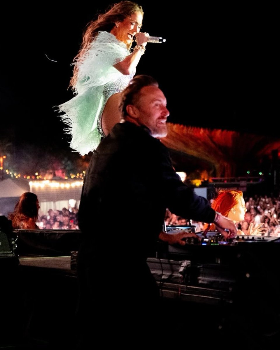 👑 Jennifer Lopez no Coachella📷 Natalie Dabney