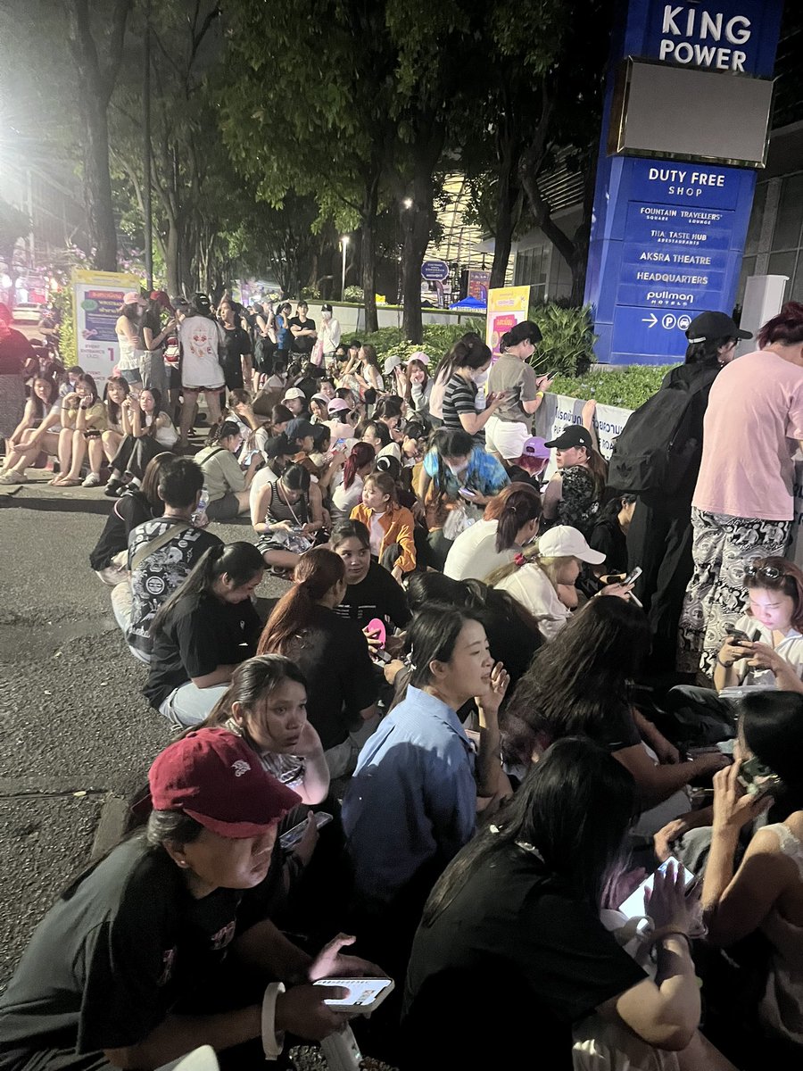 boom_rw1807 tweet media