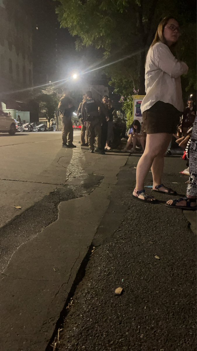 boom_rw1807 tweet media