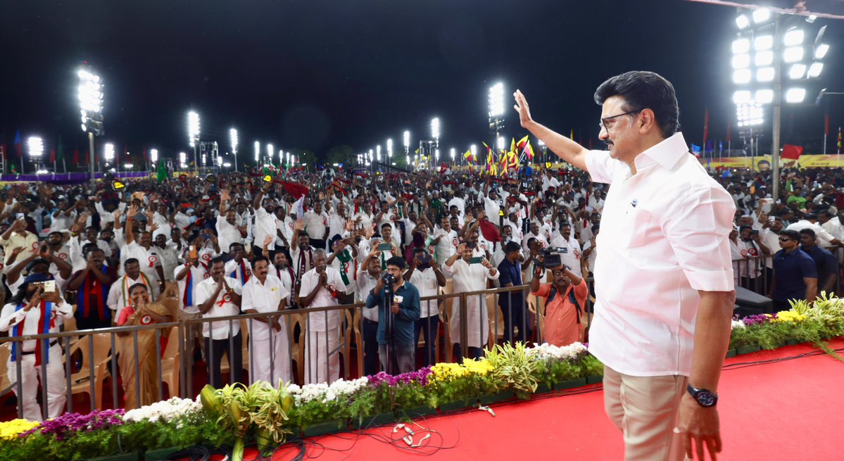 sunnewstamil's tweet image. #PHOTOS | தூத்துக்குடியில் முதலமைச்சர் மு.க.ஸ்டாலின் பரப்புரை

#SunNews | #CMMKStalin | #TNElectionWithSunNews | @mkstalin
