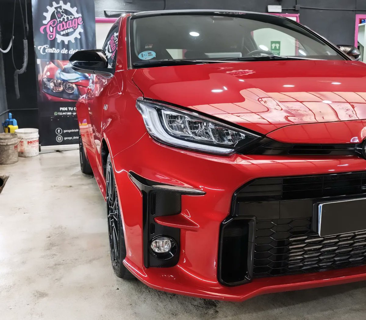 DetailingMadrid's tweet photo. Pídenos presupuesto sin compromiso 

#garagedetail #detailing #lovecars #yarisgr https://t.co/PTrsC1NWp0