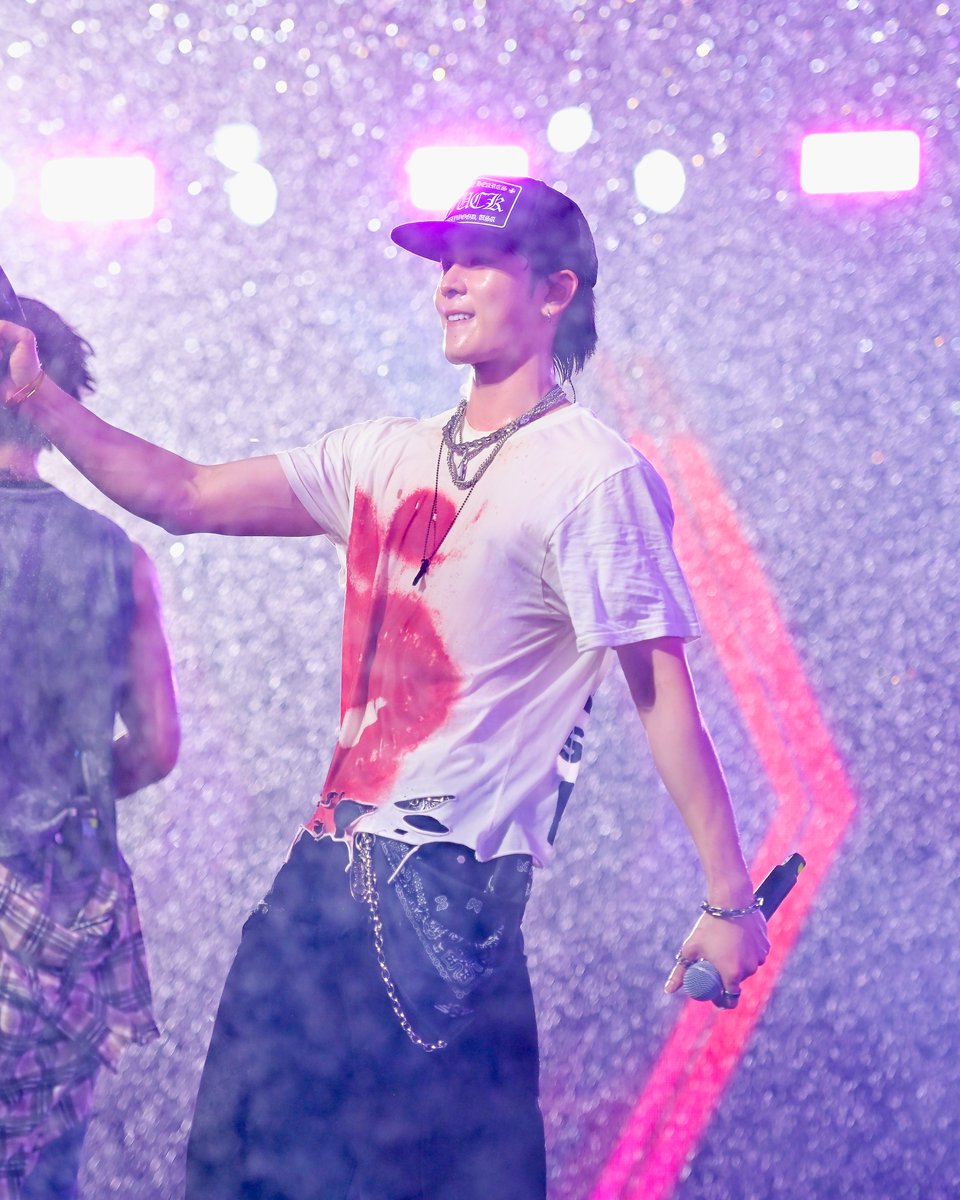 SUPERFLUIDFEST's tweet image. อากาศที่ว่าร้อน JASP.ER ร้อนกว่าอากาศอีก !  🔥

#SuperFluid2026xJASPER
#SuperFluid2026
#KingPowerSongkran2026
#อภิมหาสงกรานต์รางน้ำ
#4NOLOGUE