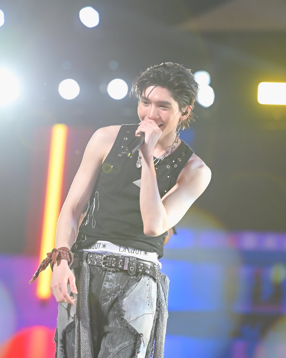 SUPERFLUIDFEST's tweet image. อากาศที่ว่าร้อน JASP.ER ร้อนกว่าอากาศอีก !  🔥

#SuperFluid2026xJASPER
#SuperFluid2026
#KingPowerSongkran2026
#อภิมหาสงกรานต์รางน้ำ
#4NOLOGUE