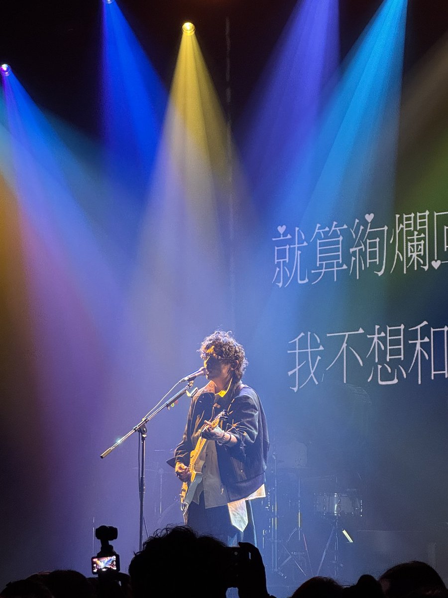 莫梵 :( tweet media