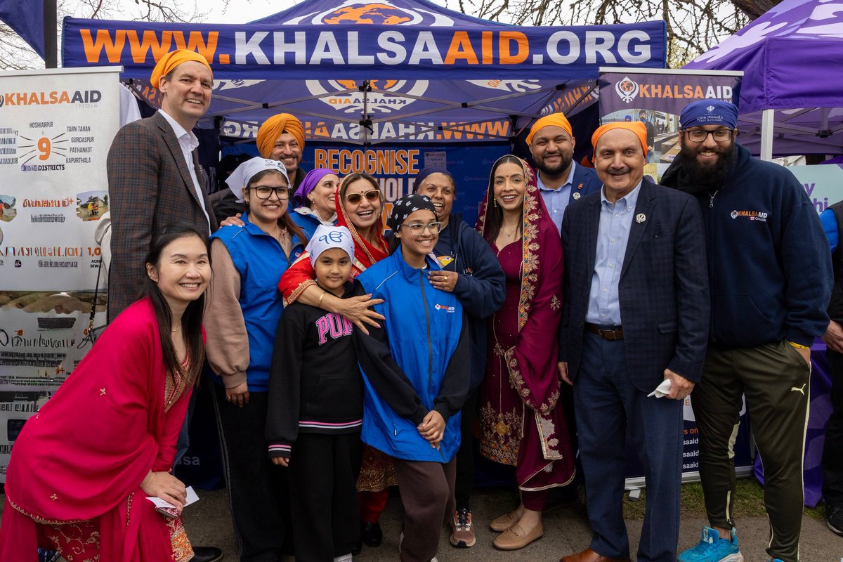 rparmar_BC's tweet photo. It was truly special to attend the Vancouver Nagar Kirtan!

Walking alongside thousands of people, sharing in the spirit of community, faith, and seva was incredibly powerful.

Grateful to be there with Premier @Dave_Eby and our incredible team.

#Vaisakhi2026 https://t.co/LbneUTj0dQ