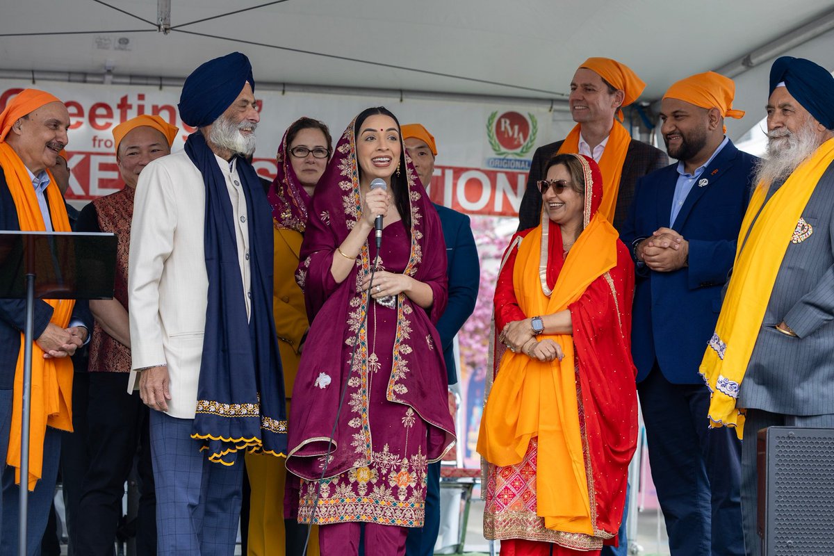 rparmar_BC's tweet photo. It was truly special to attend the Vancouver Nagar Kirtan!

Walking alongside thousands of people, sharing in the spirit of community, faith, and seva was incredibly powerful.

Grateful to be there with Premier @Dave_Eby and our incredible team.

#Vaisakhi2026 https://t.co/LbneUTj0dQ