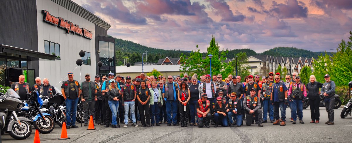 randyaeckert's tweet photo. Looking forward to the 2026 Rally High River,
2024- Red Knights Western Regional Rally, held in Sidney, BC by Red Knights BC2 Chapter.

Shot taken at Barnes Harley-Davidson Victoria.
Lunchon hosted by Barnes Harley-Davidson Victoria.

#redknightsbc2 #redknightsmc #barnesharley https://t.co/yg2MMRw1ZP