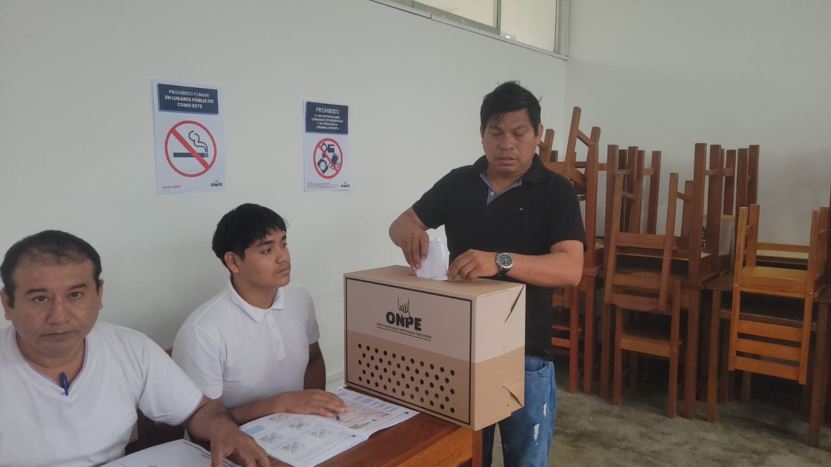 networkingperu1's tweet photo. #URGENTE Amplían horario de votación hasta las 6:00 de la tarde a nivel nacional 
https://t.co/sAcltYOCof https://t.co/BfXoUHanub