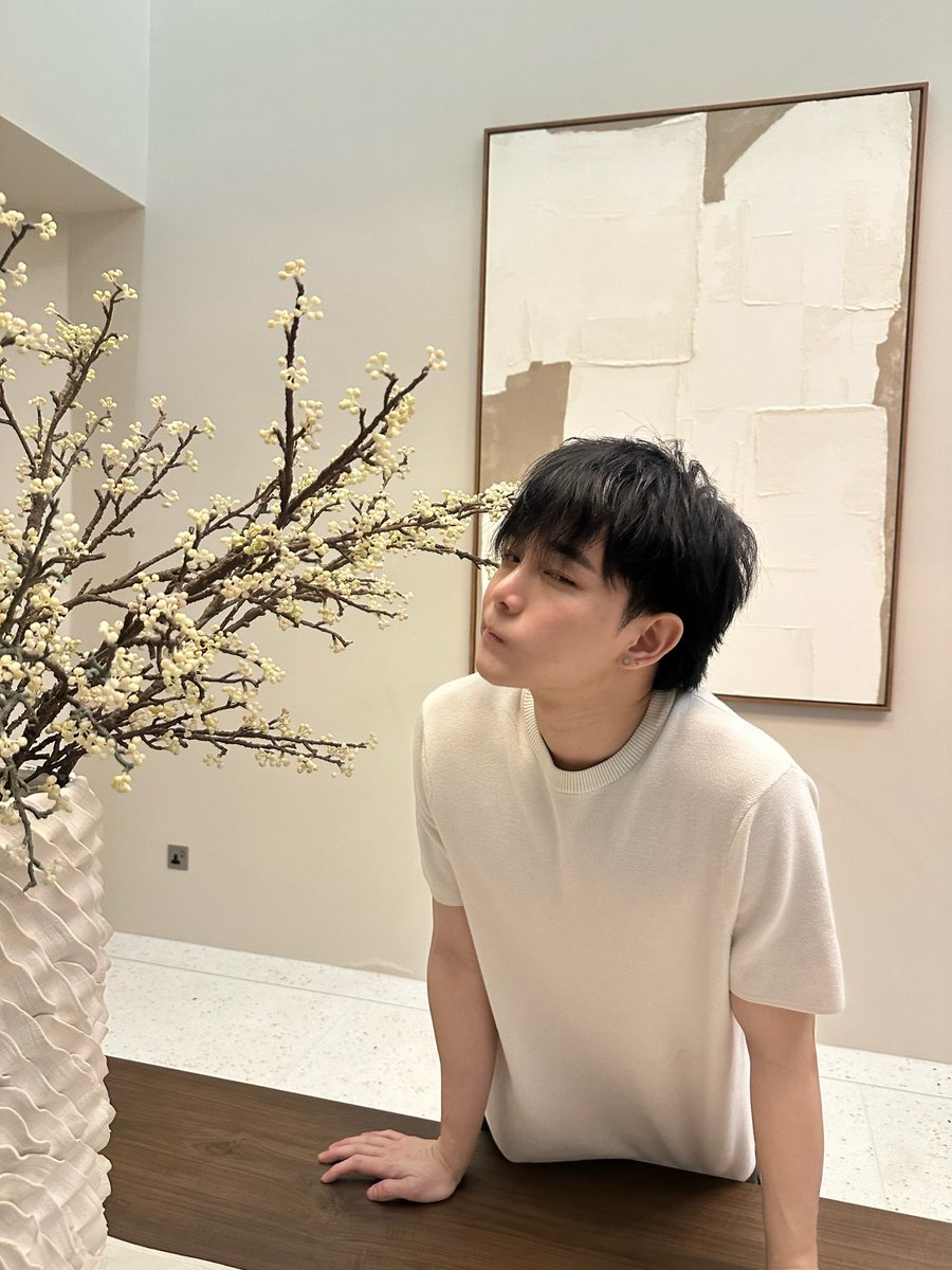 Permloww's tweet photo. เขา https://t.co/e8UZg8IrdR