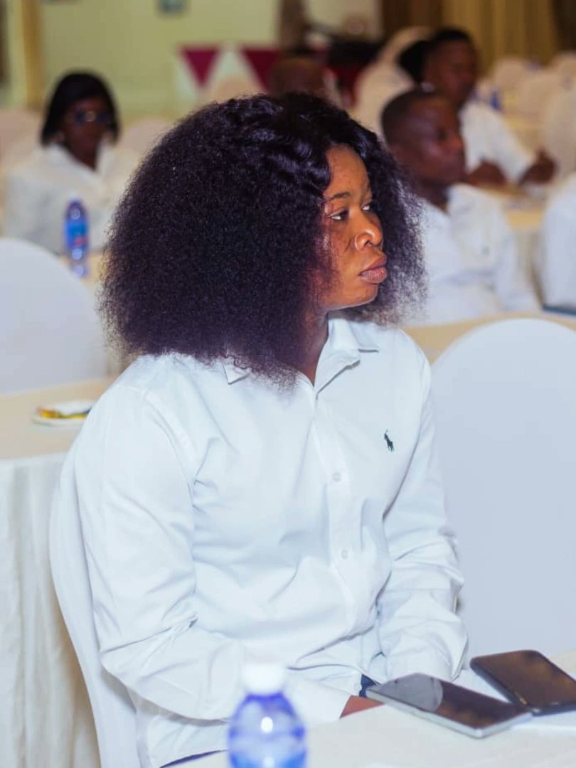 young_sumani's tweet photo. Not everyone who smiles with you is happy for you, and not everyone who criticises you wants your downfall. Life will expose both. Stay grounded, stay patient, and do not let people’s reactions control your peace. What is meant for you will reach you, no matter who dislikes it.✍🏼 https://t.co/7f3ctIUnC3