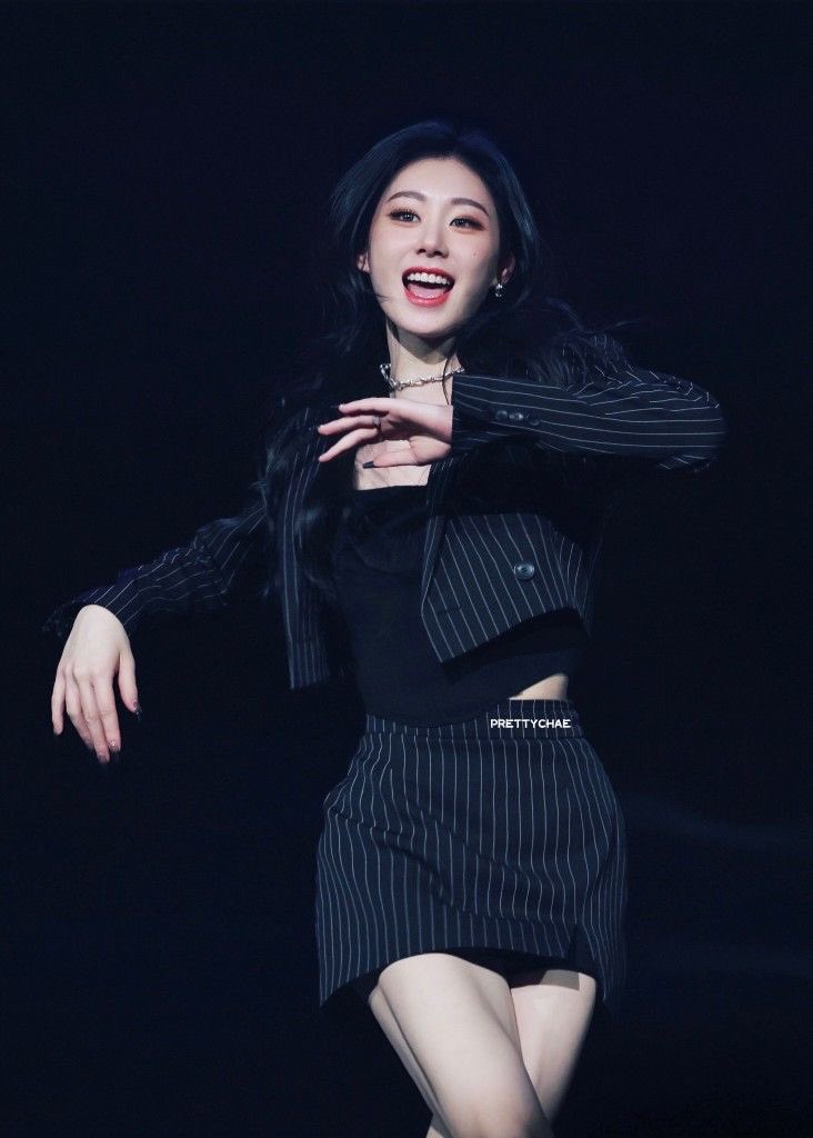 pics for chaeryeong ₊˚⊹♡ tweet media