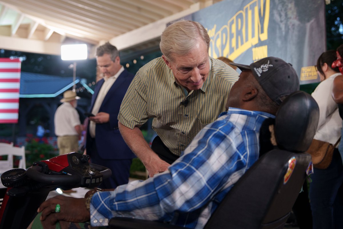 Tom Steyer tweet media