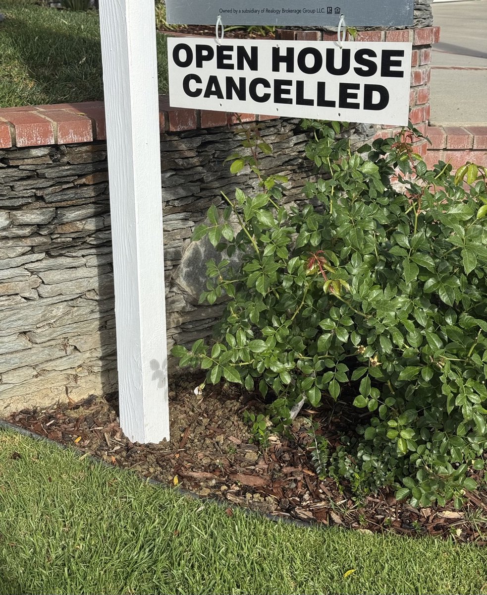 Colin Robertson tweet media