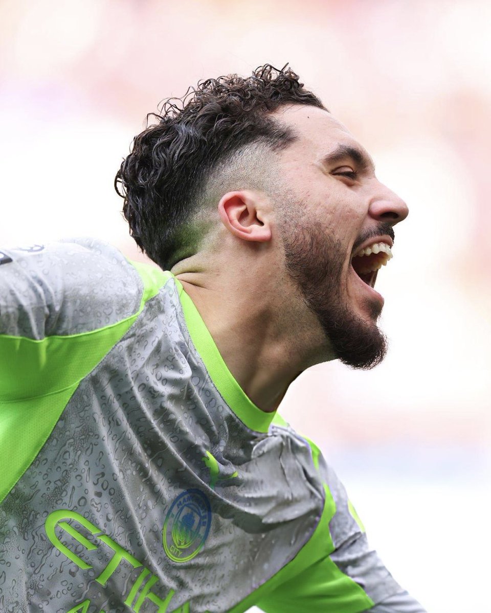 عمرو tweet media