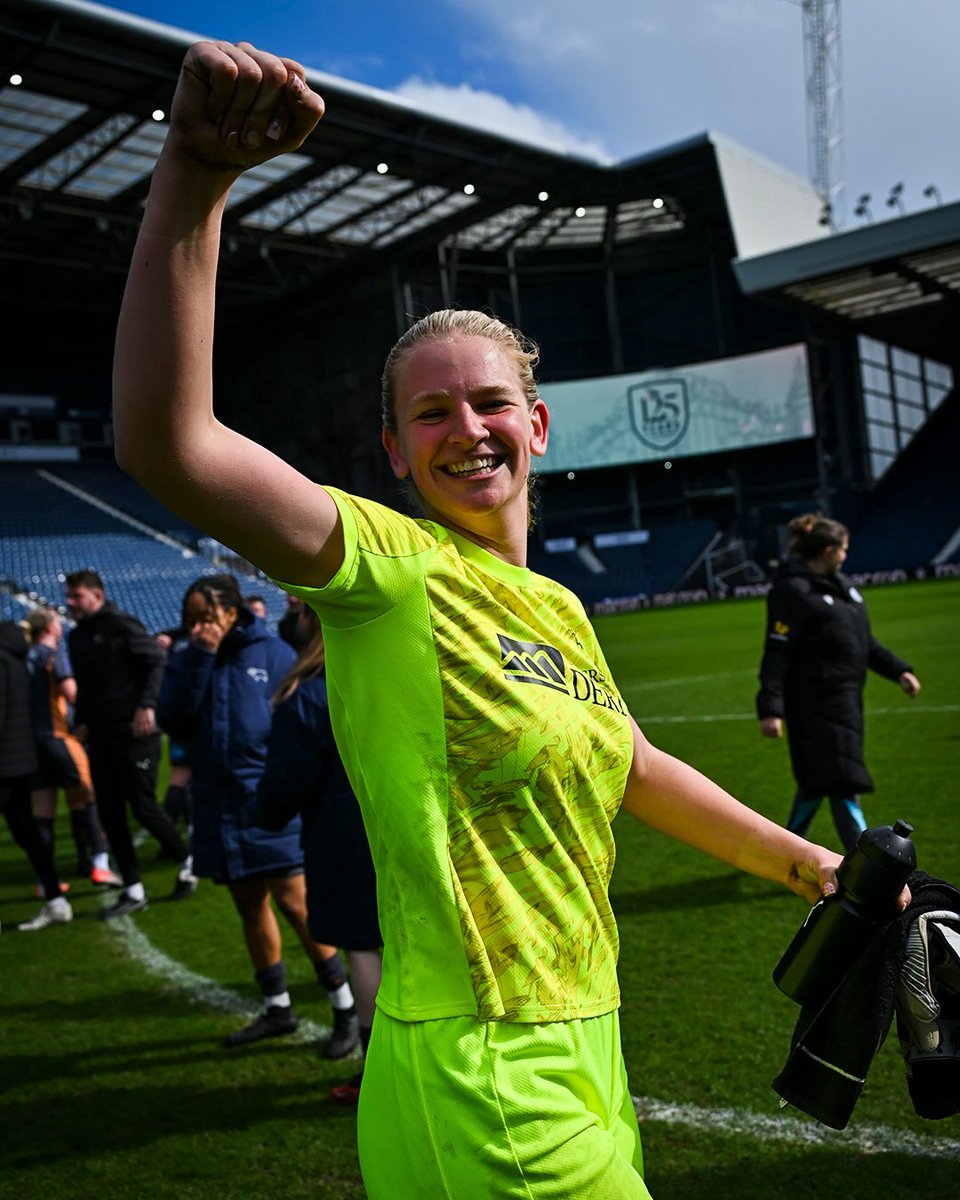 FAWNL's tweet photo. Smiles galore after this weekend's action 😁

#FAWNL https://t.co/yU8CHEzLKw