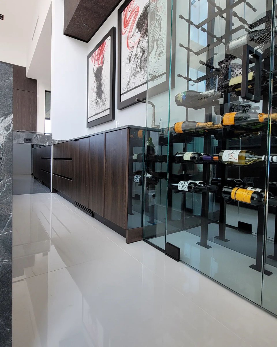 VelArtDesign's tweet photo. 🥂 Cheers to chic home design! At VelArt Designer Kitchens &amp; Baths, we create stunning custom bars that not only serve drinks but also serve as a centerpiece for your gatherings. Want to make your dream bar a reality? Contact us to get started! 

#homebar #designinspirations https://t.co/1KzFZtyuOS