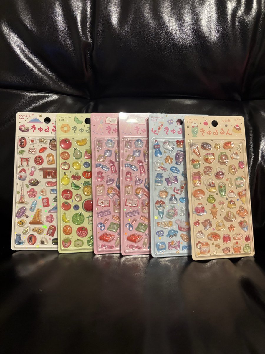 ______s2____99's tweet photo. 【交換】 きゅるるんシール　東京　フルーツ　文房具　

譲　写真のもの
求　ボンドロmini オリジナル
　　うるちゅる
　　その他未所持のもの https://t.co/q7qisToIMW