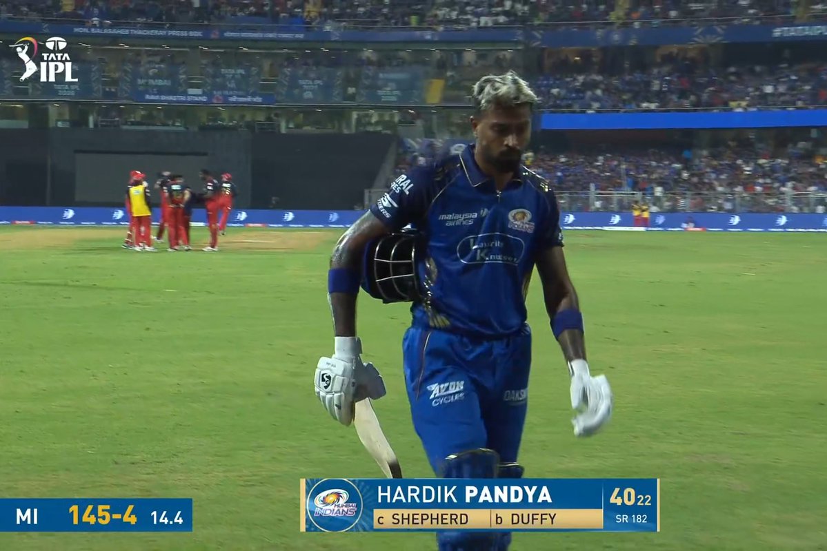 𝑨𝑼𝑹𝑨 ³³ tweet media