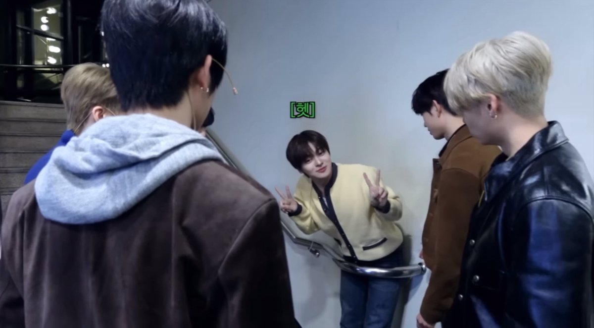 판매계 tweet media