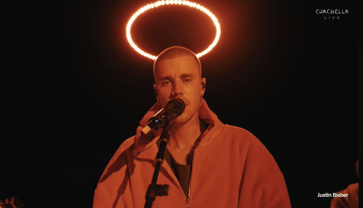 martif22's tweet photo. @biebrntion Ayer, en Coachella, no solo te escuché cantar. Sentí volver al principio de algo que el tiempo nunca borró. Tu música estuvo en mi vida desde el principio. Ayer, en Coachella, sentí que pasaron los años, pero no lo que me haces sentir.@justinbieber https://t.co/8T6qyJaMxn