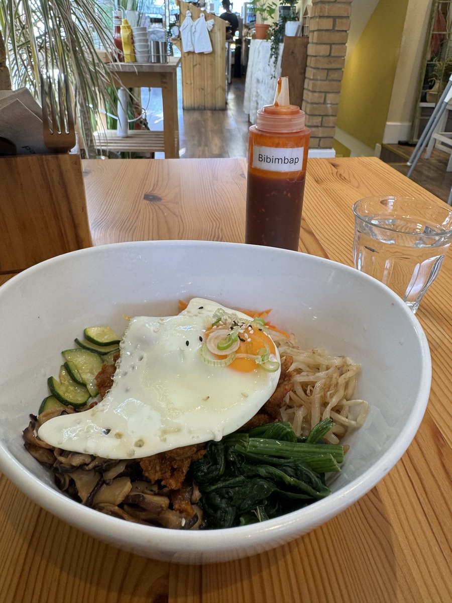 ebd35's tweet photo. @DeputyGrocott Delicious spicy pork bibimbap at a new found Korean place in Kew! Tasty!! https://t.co/nkynpVjXsH