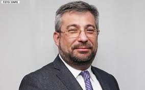 FRAUDE A LA VISTA: ES OFICIAL, FRAUDE ELECTORAL EN PERÚ 🇵🇪

Gracias Piero Corvetto...

Este señor debe ser expectorado de la ONPE y demandado penalmente, pasaron 5 años y lo volvió a hacer.

NO AL FRAUDE
#EnPrimeraVuelta
#EleccionesPerú2026 
#RafaelLópezAliagaPresidente