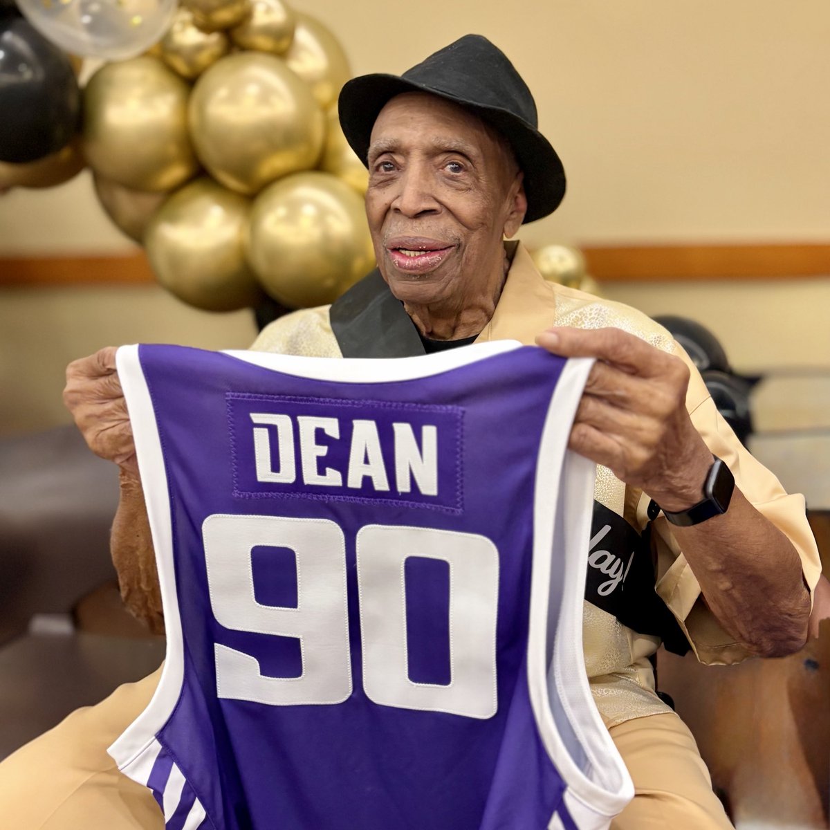 Paul Coro tweet media