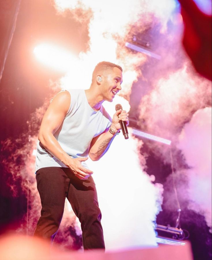 𝐋𝐲𝐝𝐢𝐚 𝐩𝐞𝐧𝐚 𝐯𝐞𝐠𝐚 tweet media