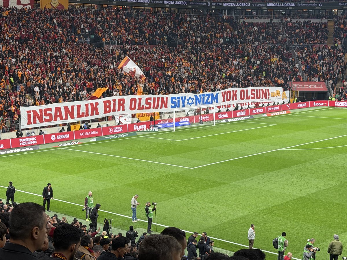 orhankrkrt's tweet photo. İşte taraftar gibi taraftar❤️💛 https://t.co/OjqUXU8j5E