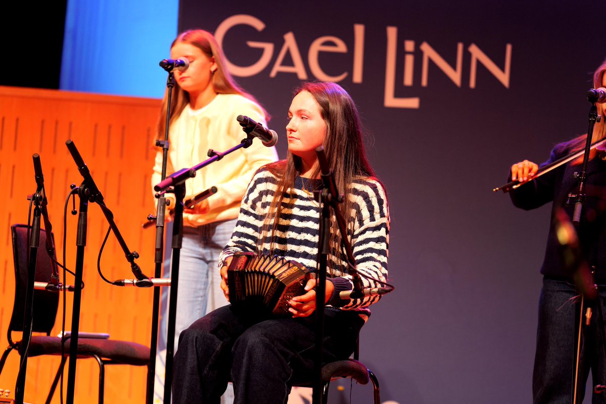MOLSCEAL's tweet photo. Tá na grúpaí uilig ar bís le casadh ar stáitse ag Craobh Siansa 2026 🎵 https://t.co/BymbzPQTnG